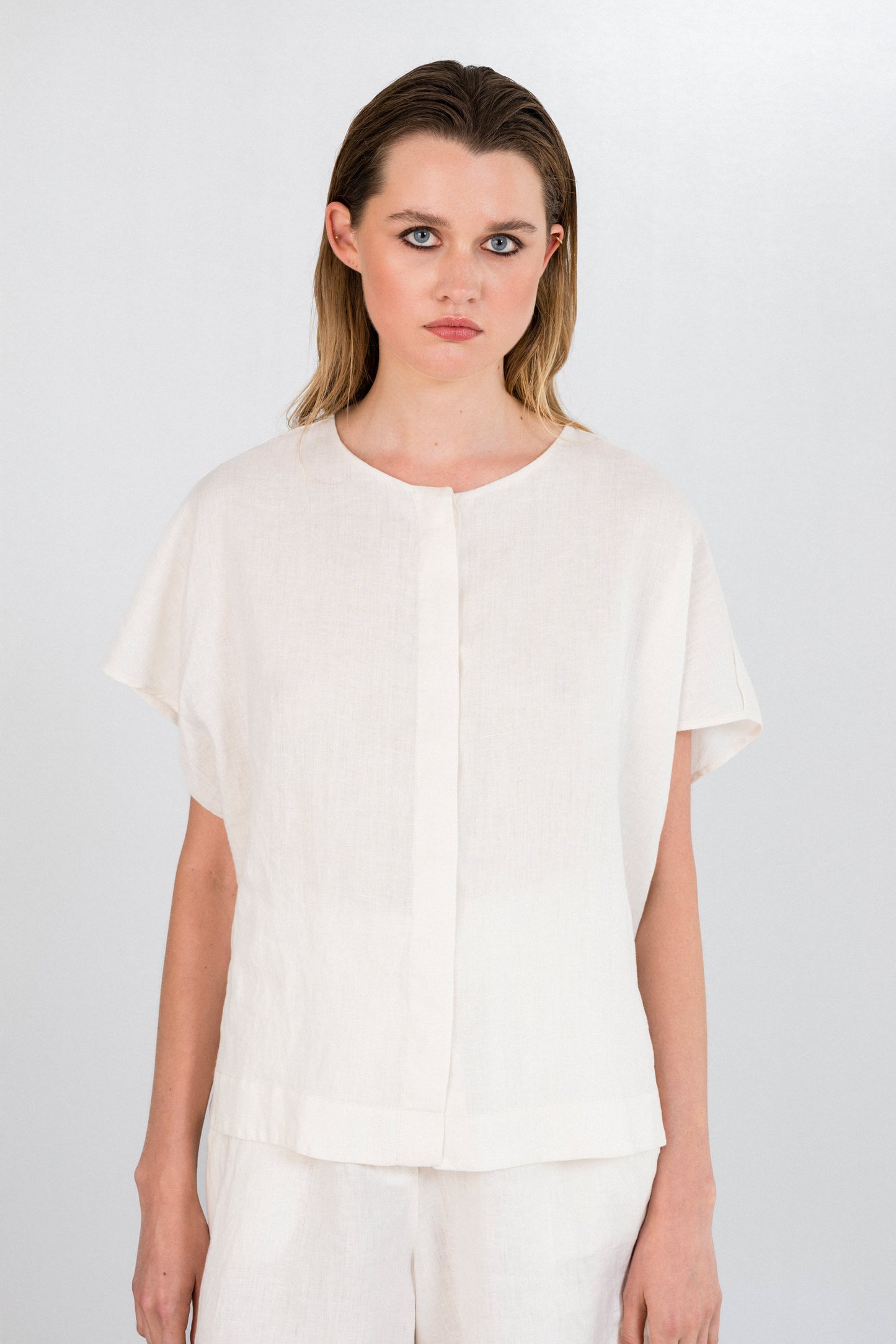 LINEN LOOSE SHIRT