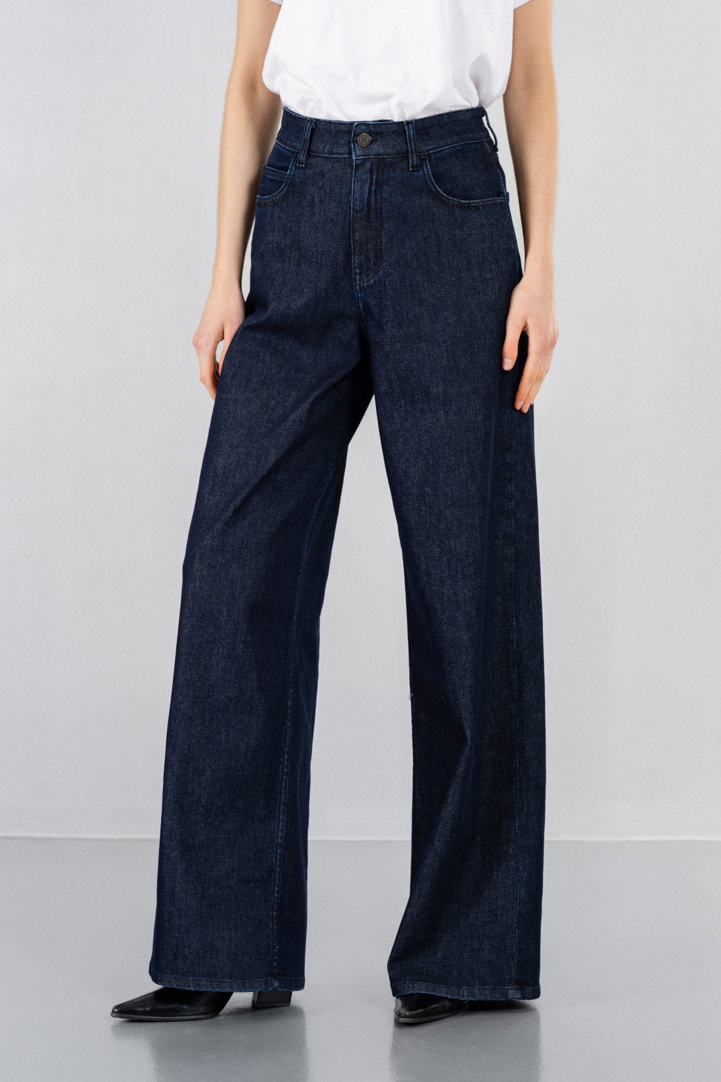 DENIM WIDE-LEG JEANS