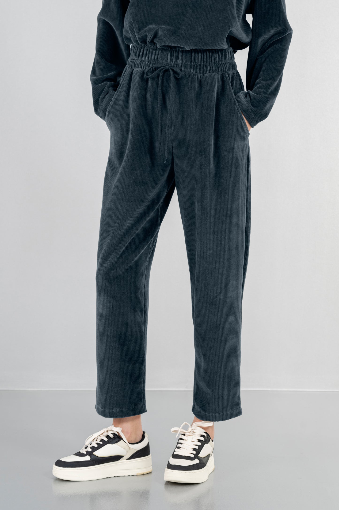 VELOUR CORDUROY JOGGER PANTS