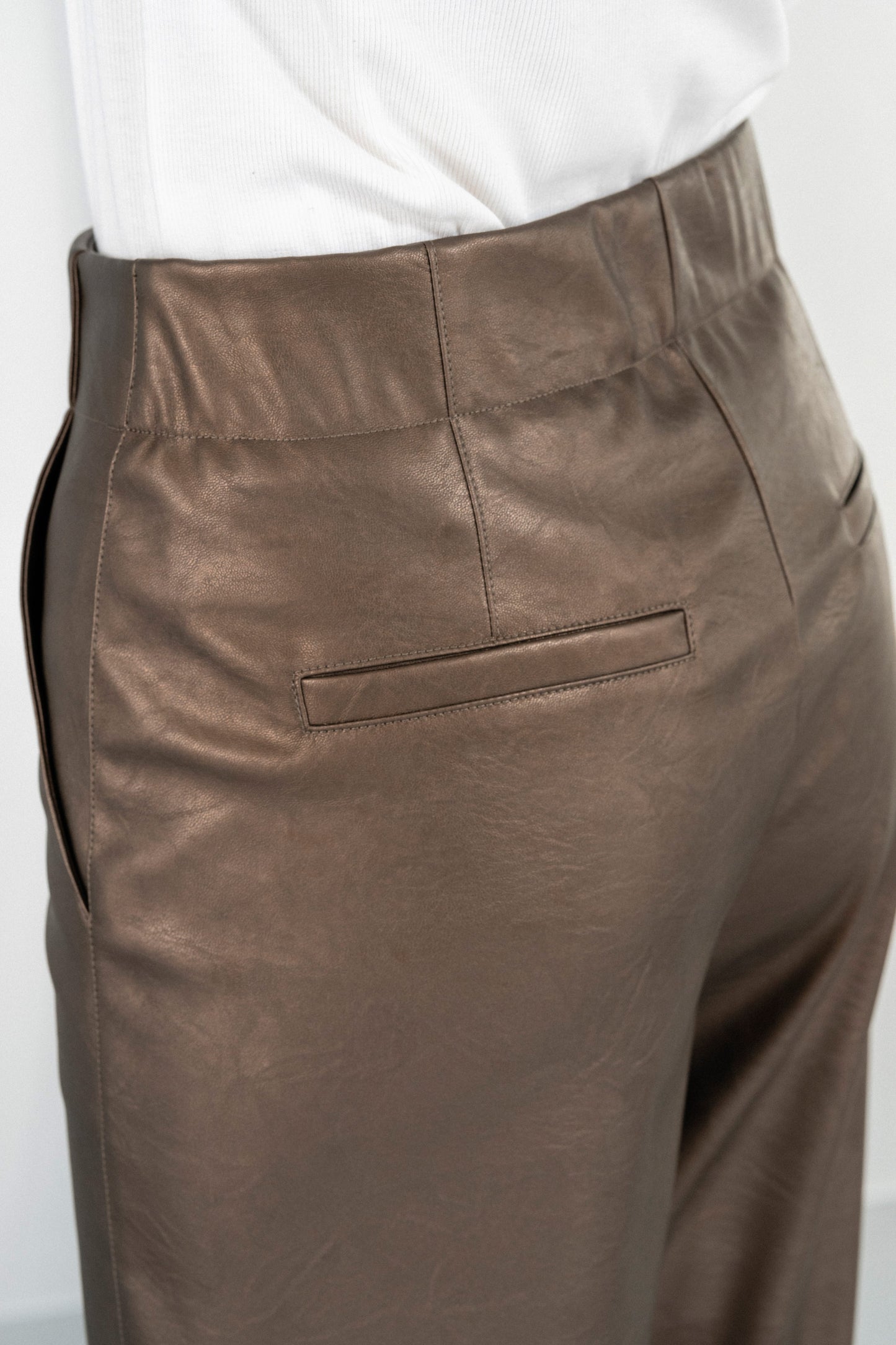 LEATHER REGULAR PANTS