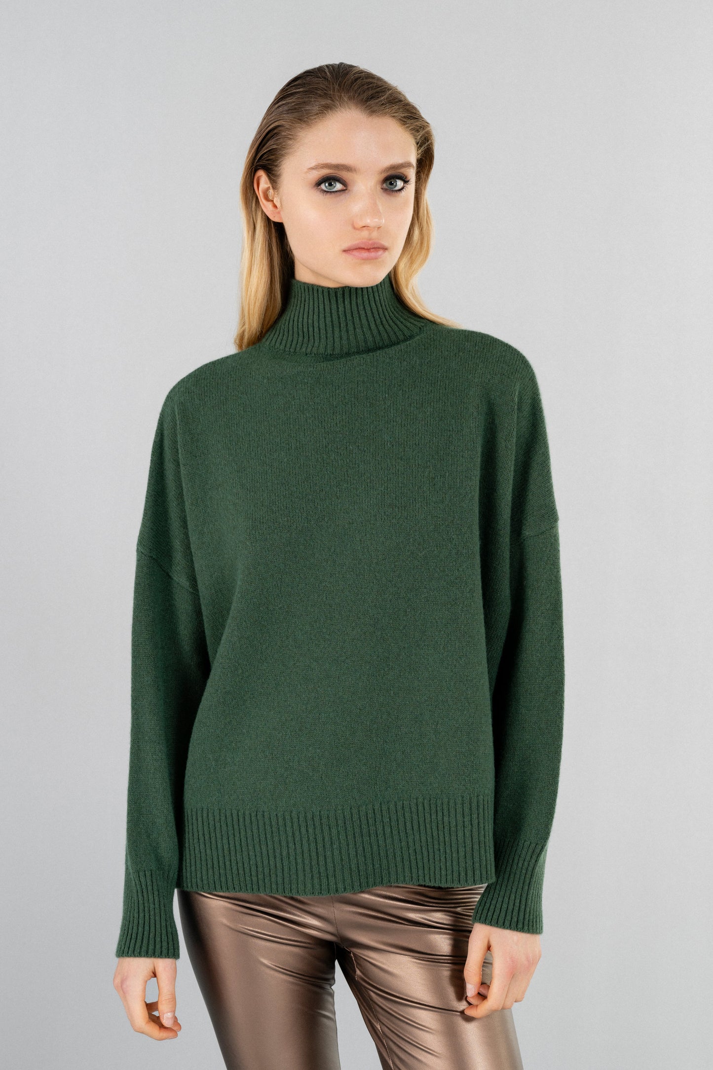 CASHMERE TURTLENECK SWEATER