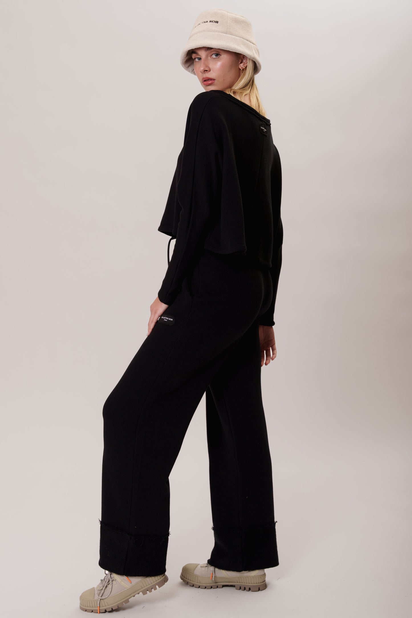 GULIA PANTS